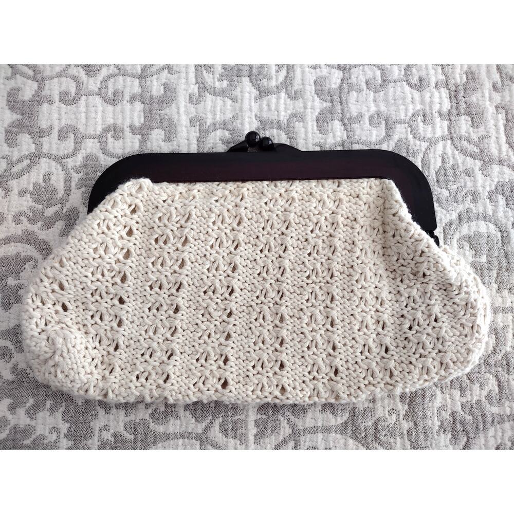 Vintage Creamy White Crochet Brown Frame Kisslock Clutch Bag Purse Hong Kong